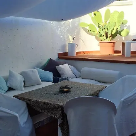 House With 2 Bedrooms In Rosa Marina With Enclosed Garden And Wifi Apartment *