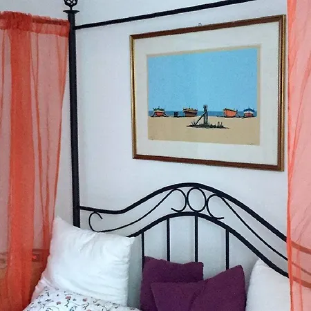 House With 2 Bedrooms In Rosa Marina With Enclosed Garden And Wifi