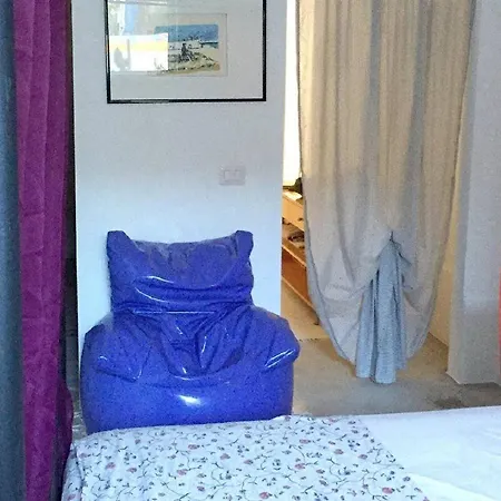 House With 2 Bedrooms In Rosa Marina With Enclosed Garden And Wifi Apartment