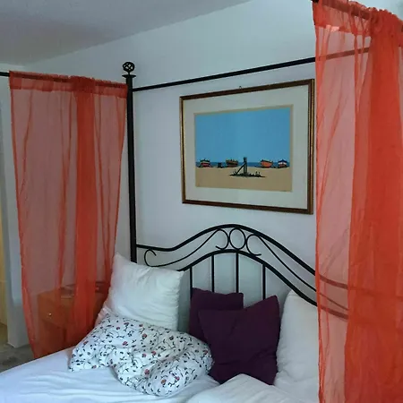 House With 2 Bedrooms In Rosa Marina With Enclosed Garden And Wifi *