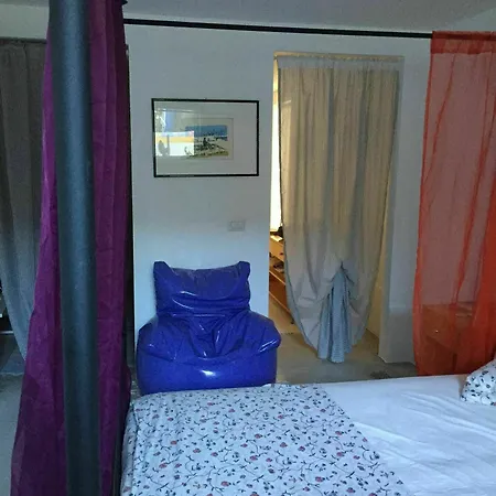 Apartment House With 2 Bedrooms In Rosa Marina With Enclosed Garden And Wifi